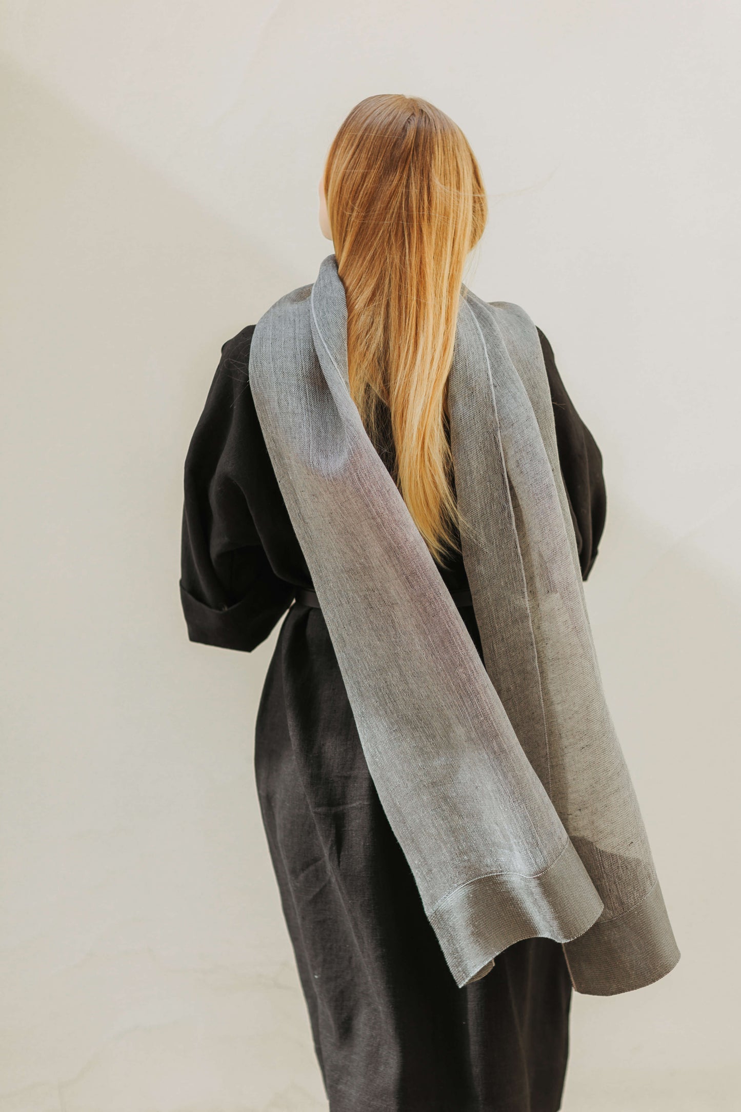 Linen and silk mix scarf OPERA - wide GREY