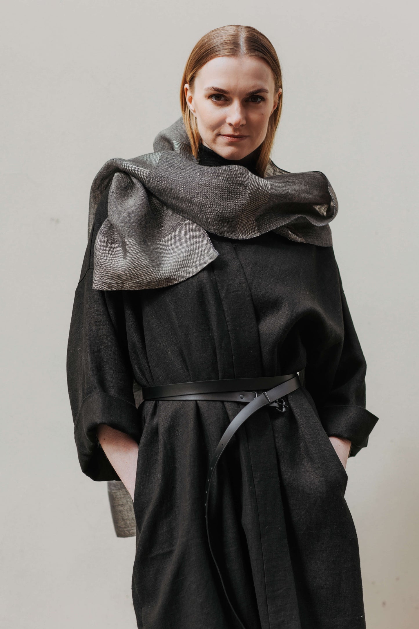 Linen and silk mix scarf OPERA - narrow GREEN