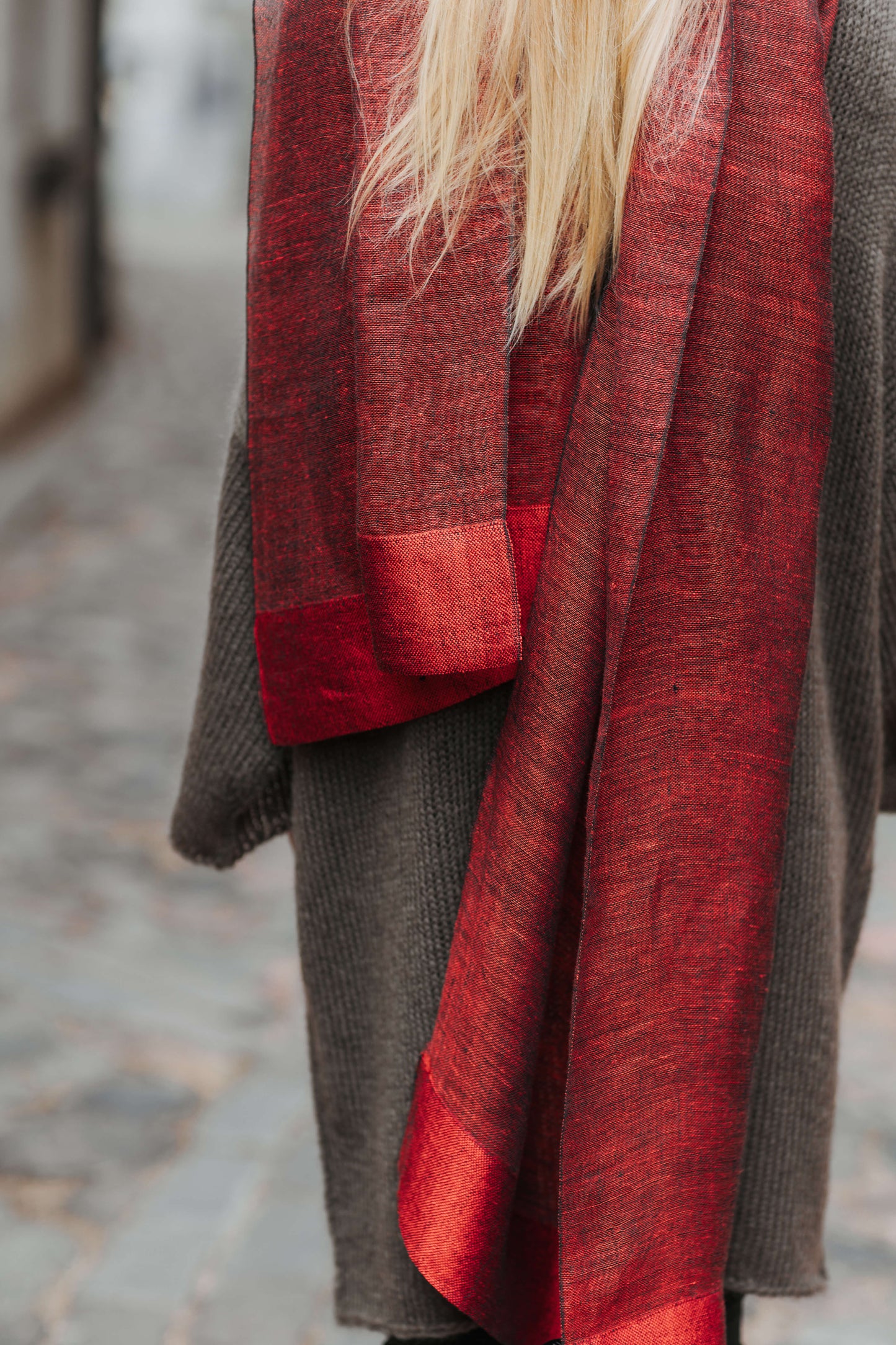 Linen and silk mix scarf OPERA - wide RED