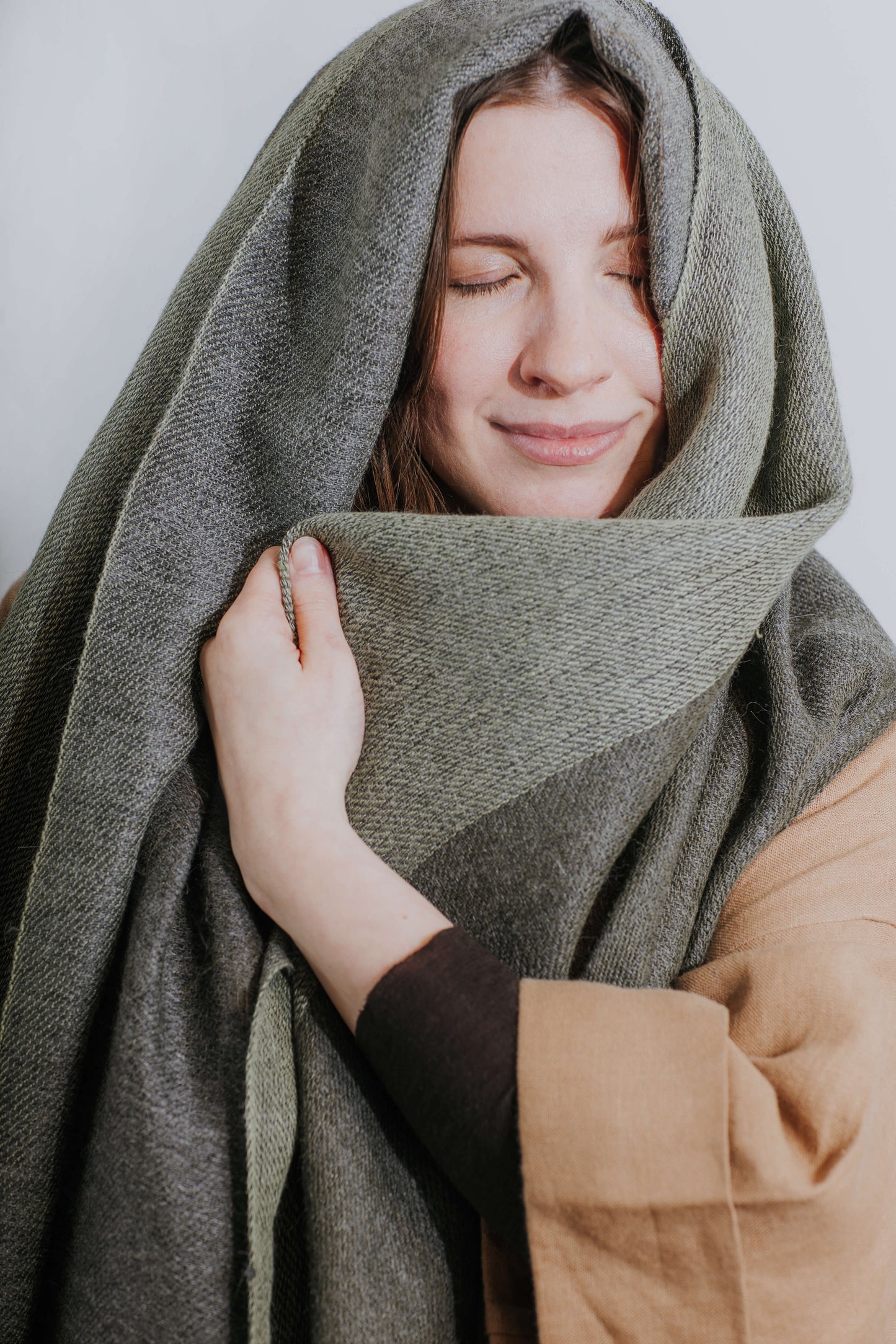 Double-sided linen & alpaca scarf EARTH