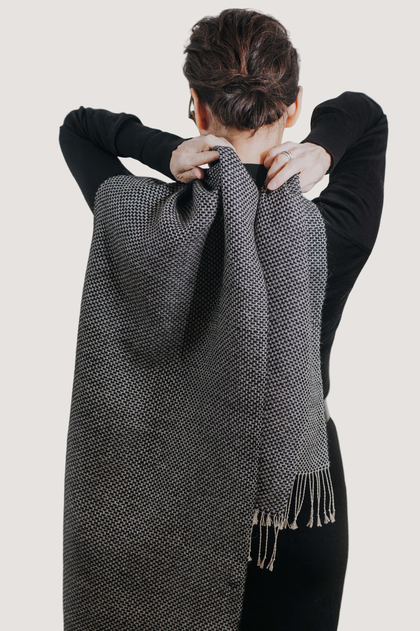 Linen & alpaca scarf RAXTI - black