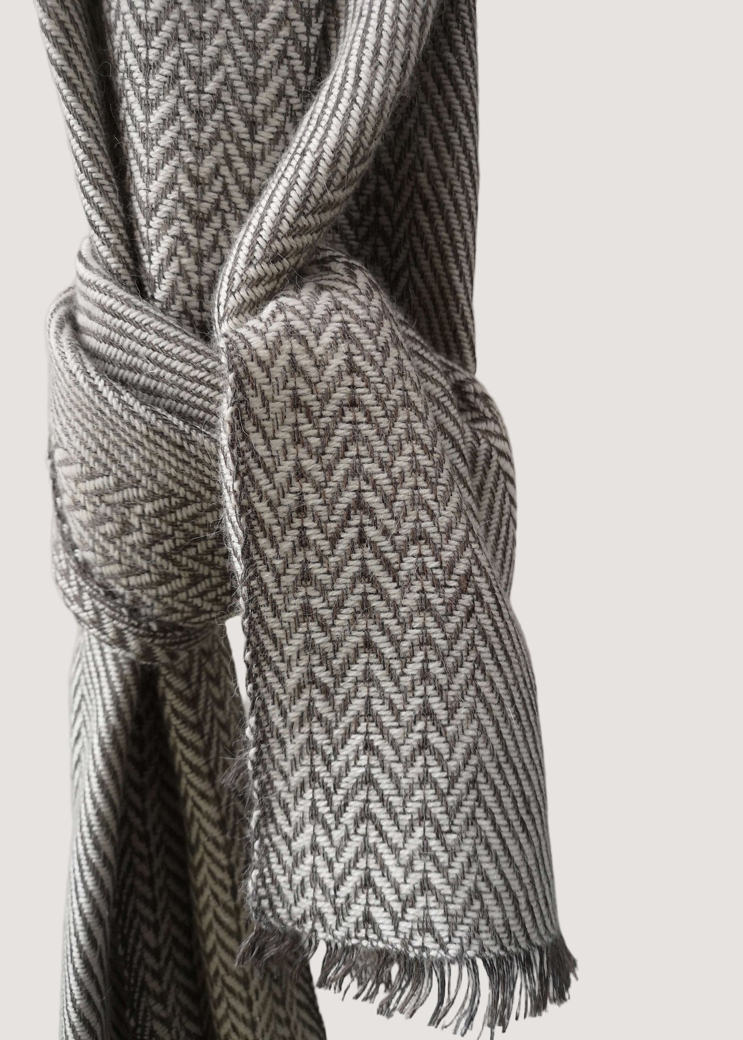 Handgewebter Fischgräten-Schal aus Leinen und Alpaka BRÜSSEL