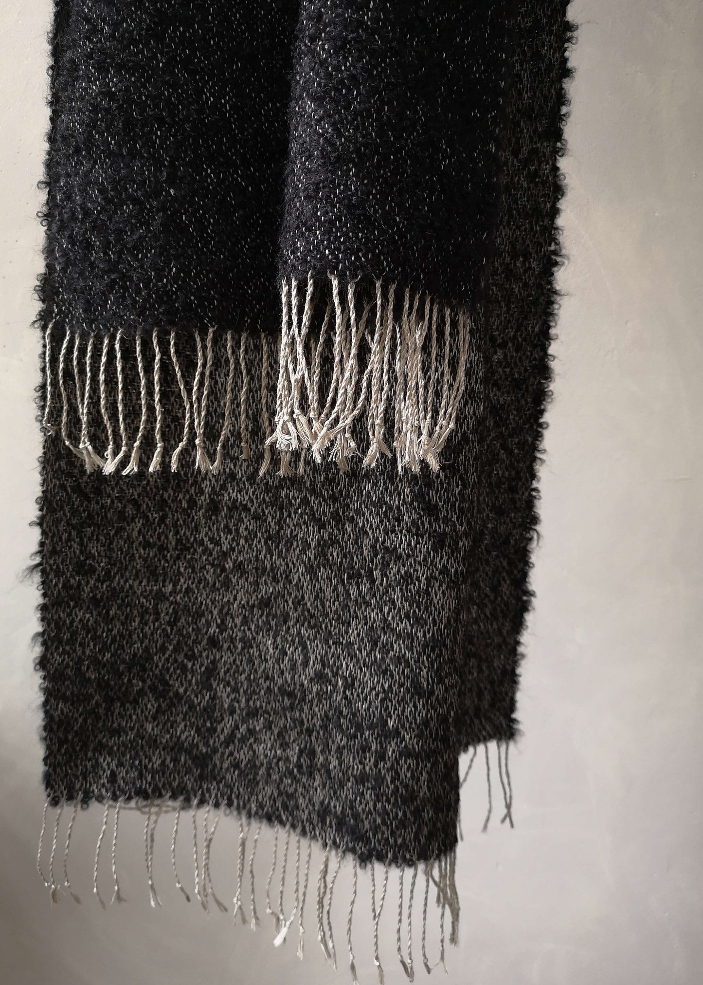Linen & alpaca scarf RAXTI - black boucle