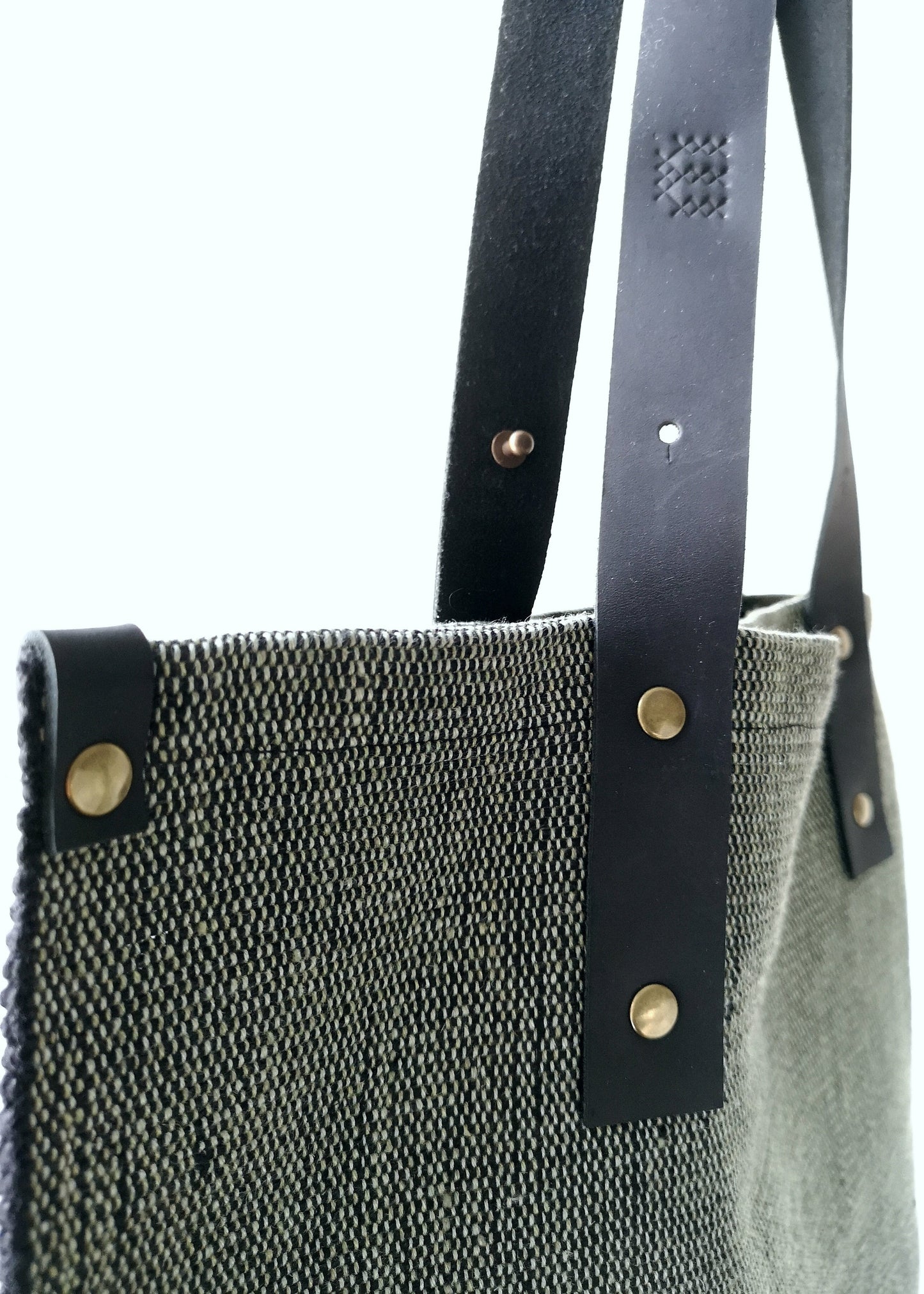 Hand woven  linen tote bag - black & green
