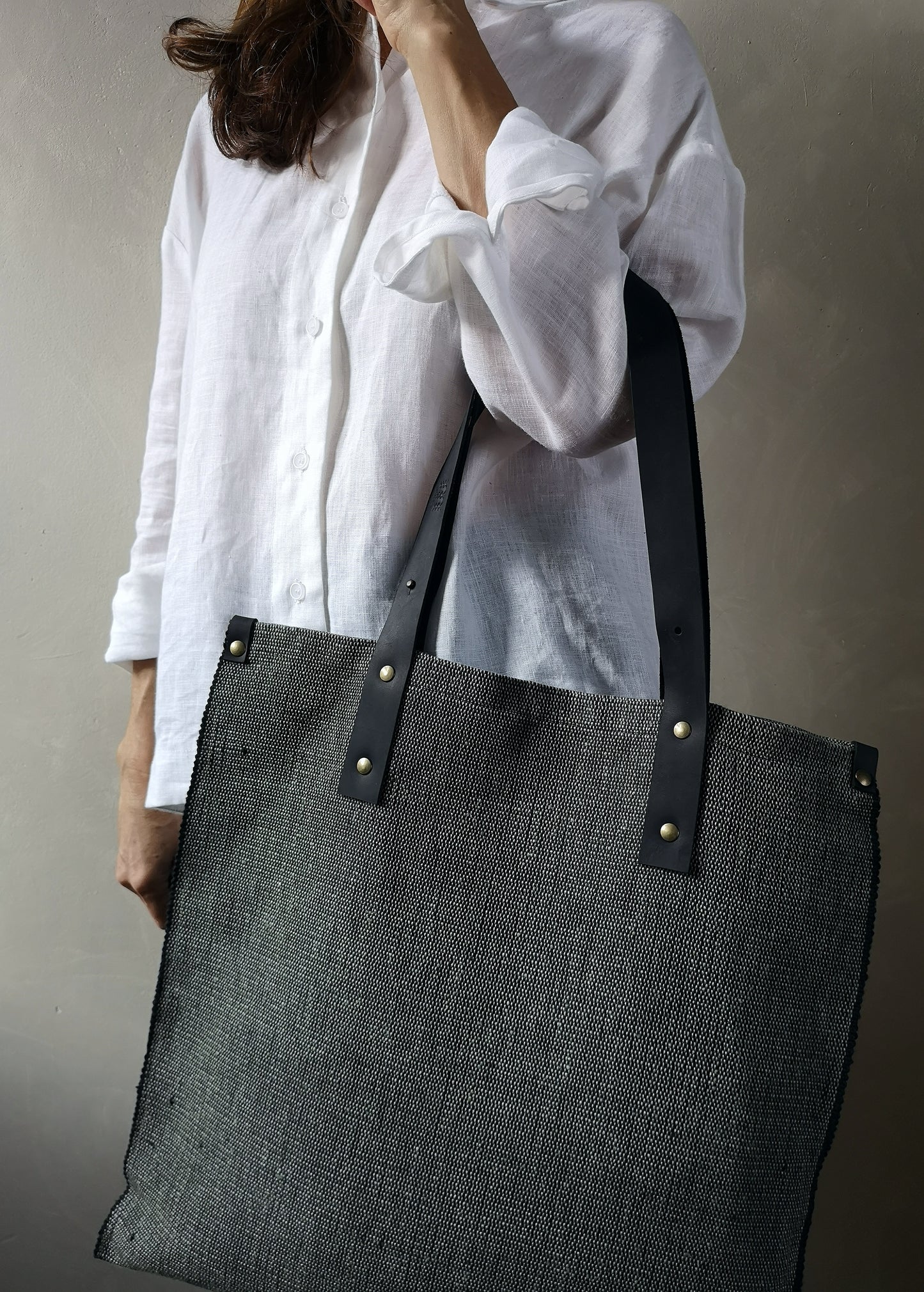 Hand woven  linen tote bag - black & green