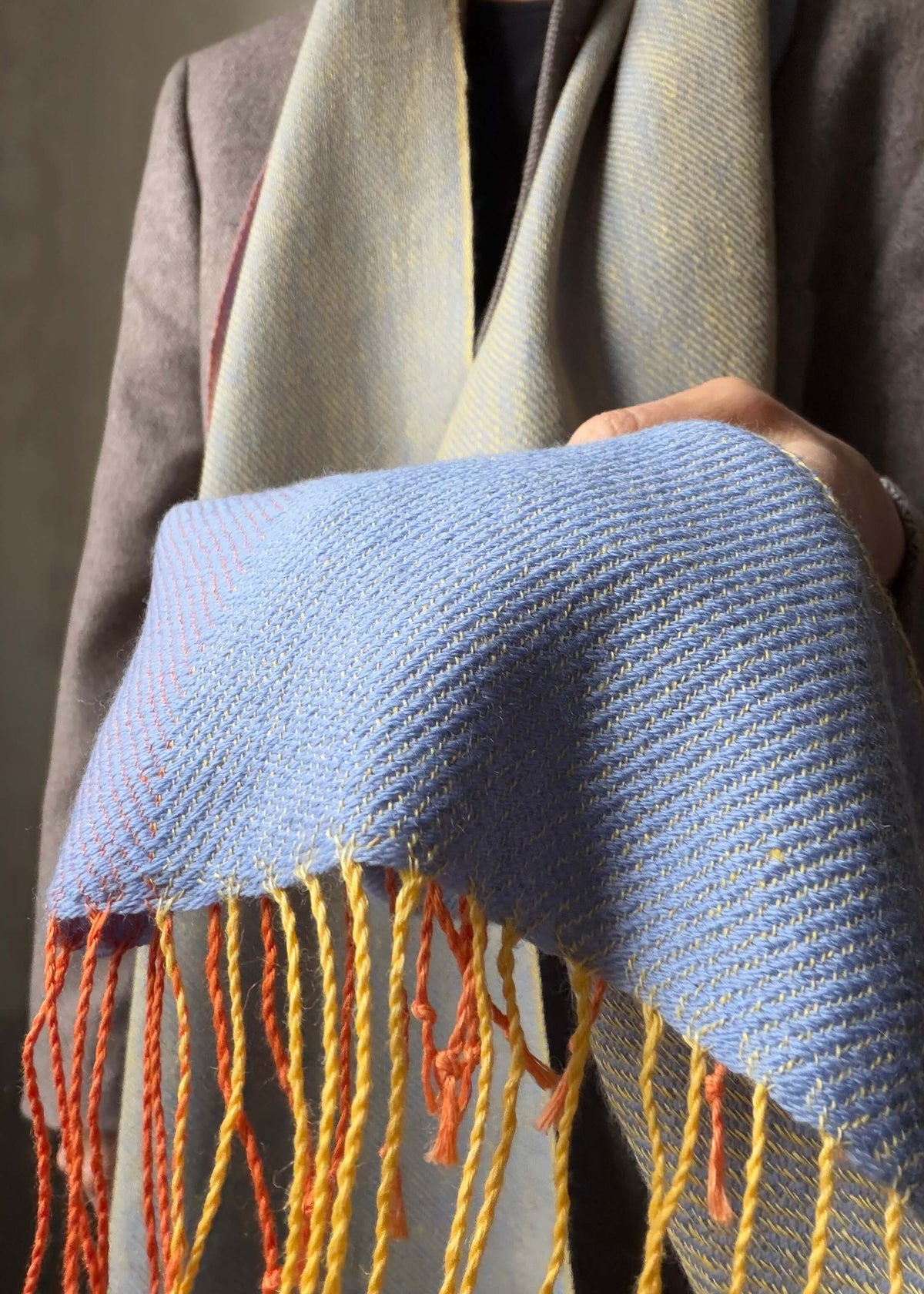 Reversible linen & merino scarf SUN - light blue