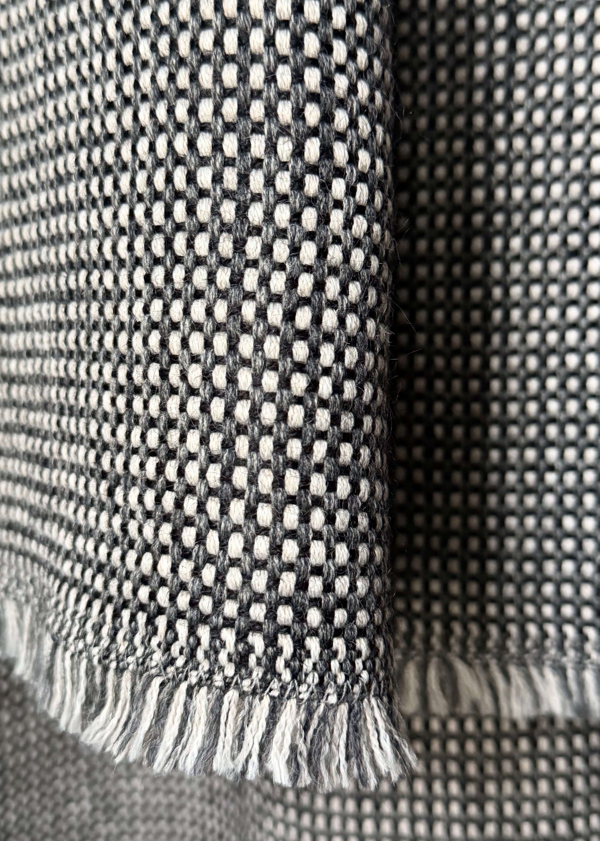 Pure merino scarf MATRIX - black & white