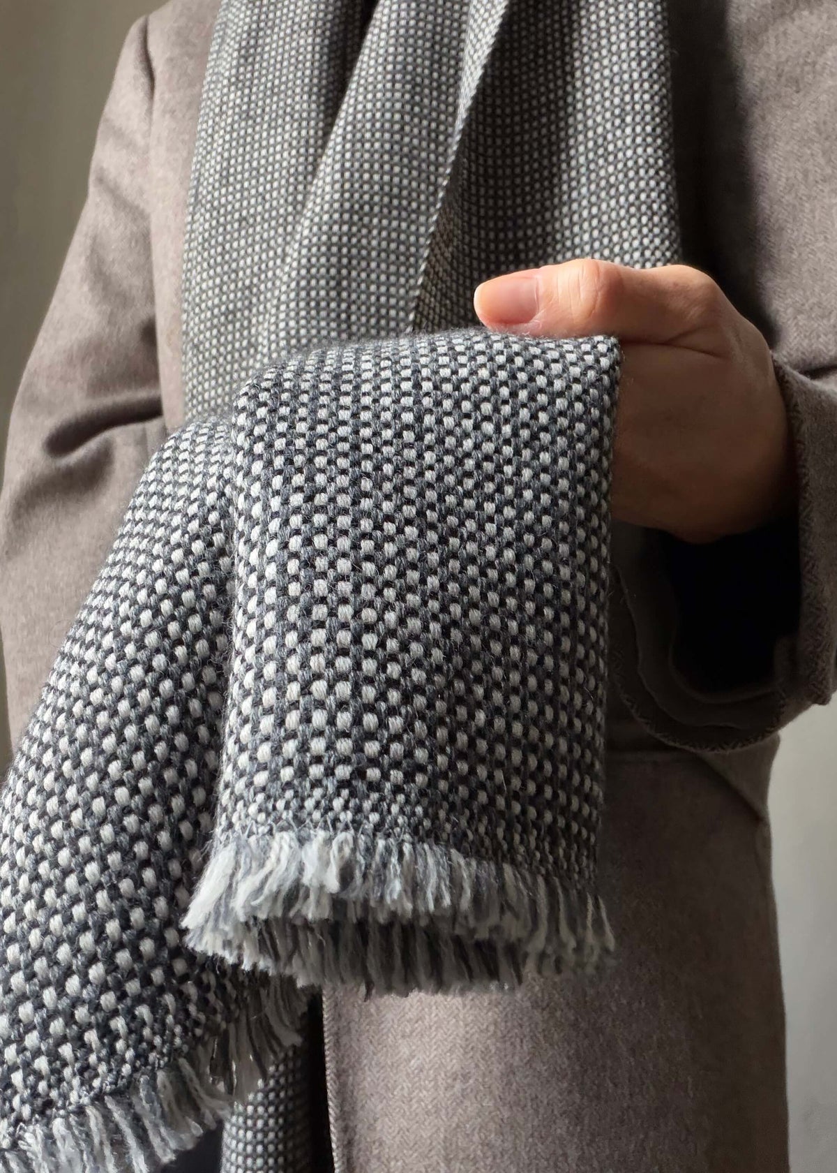 Pure merino scarf MATRIX - black & white
